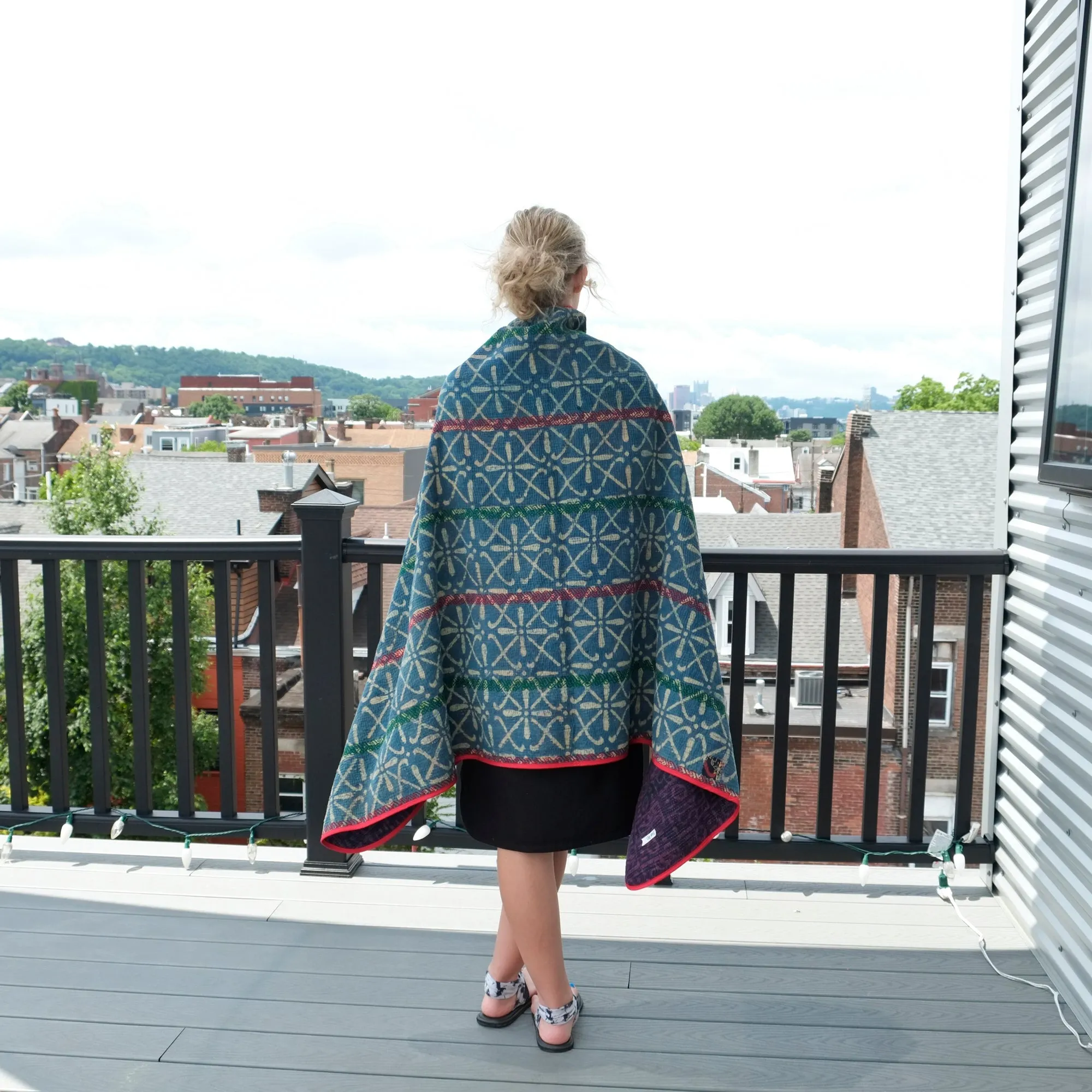 Nellie Poncho/ Blanket 007